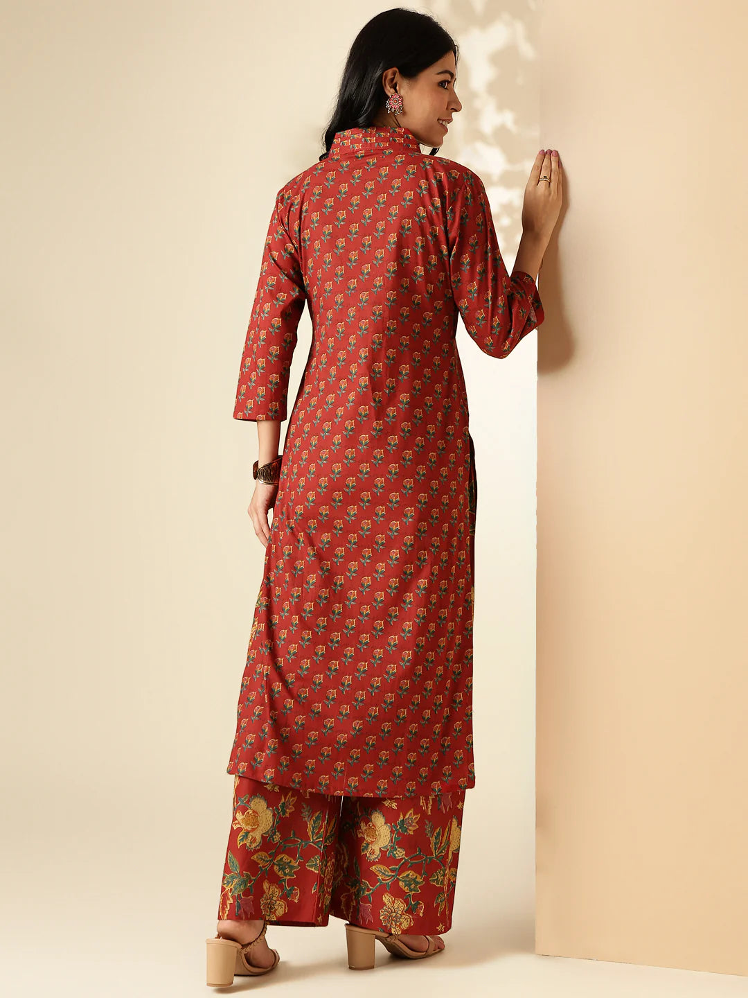 maroon floral printed straight cotton kurta with palazzo-sukartaa