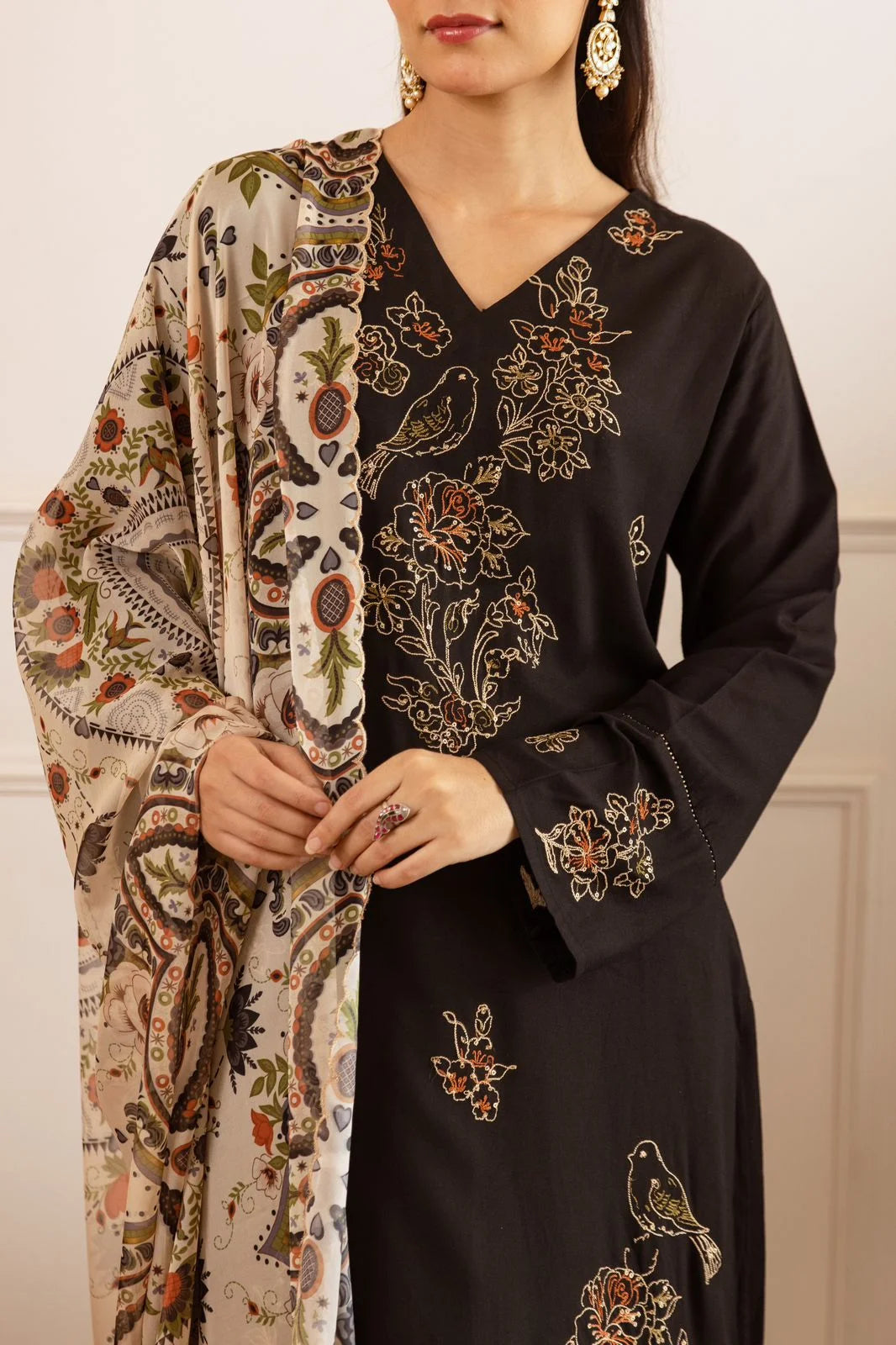 sukartaa rayon 3pc suit set with heavy embroidery & digital print dupatta – black